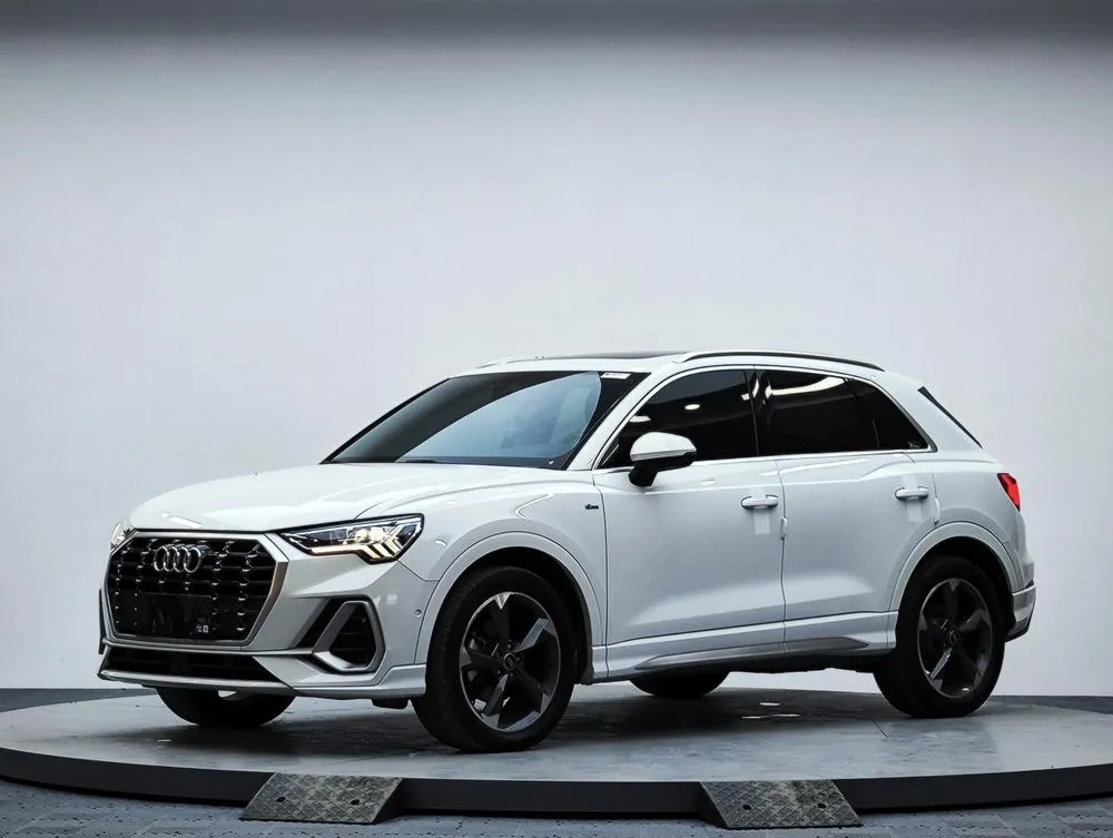 Audi Q3, 2022