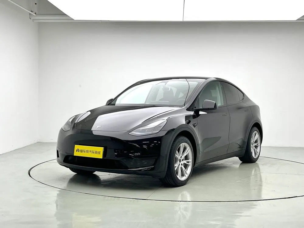 Tesla Model Y, 2022