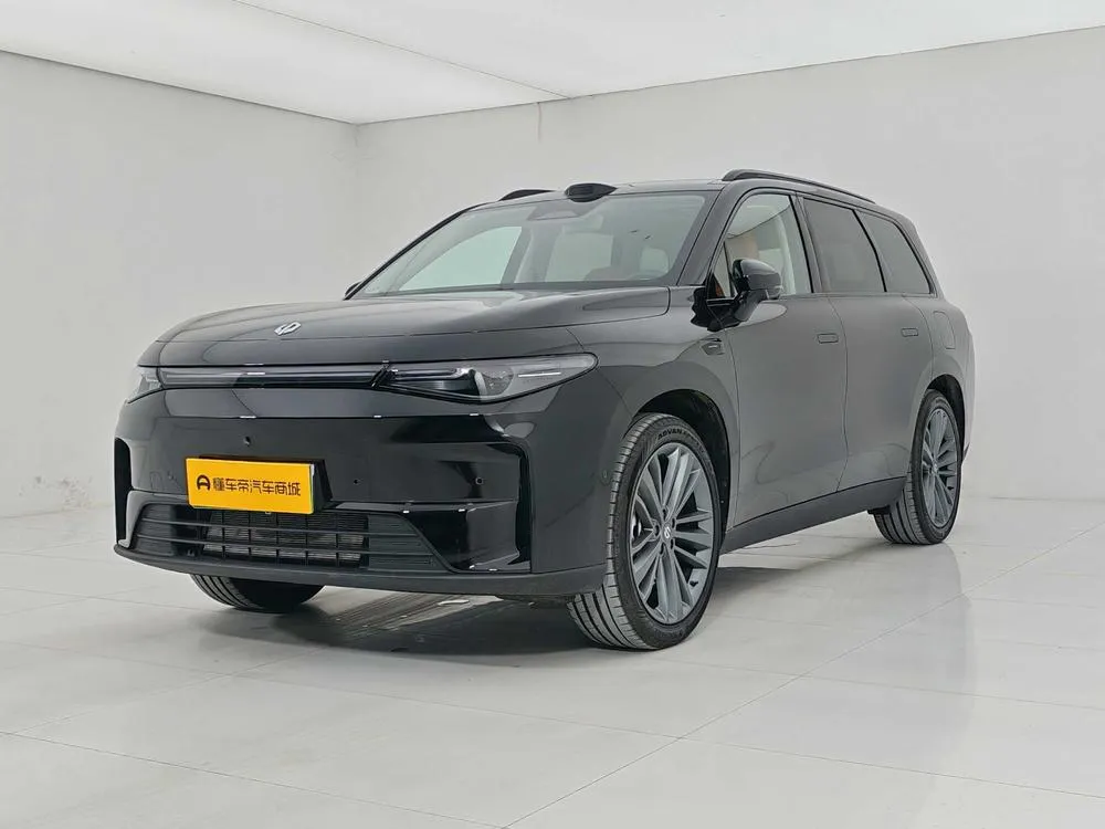 Leapmotor C16 EREV 280 Lidar Premium Edition 6 Seater, 2026 — фото 1