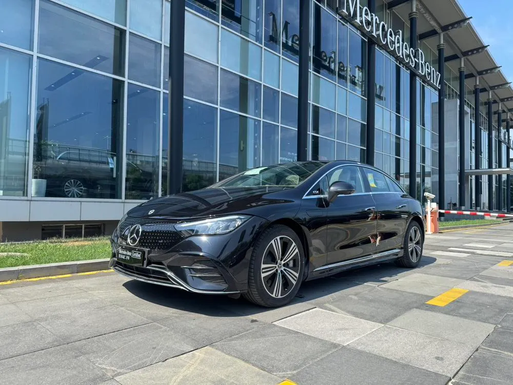 Mercedes-Benz EQE, 2025