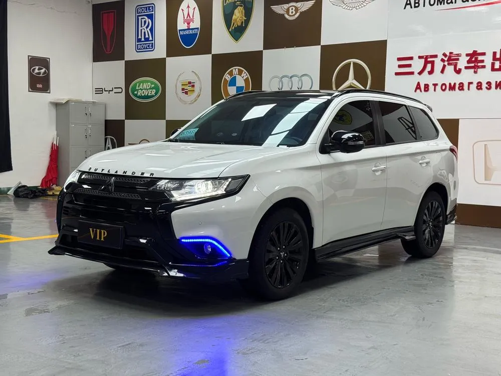 Mitsubishi Outlander 2.0L 2WD Edition 5 Seater, 2021 — фото 1