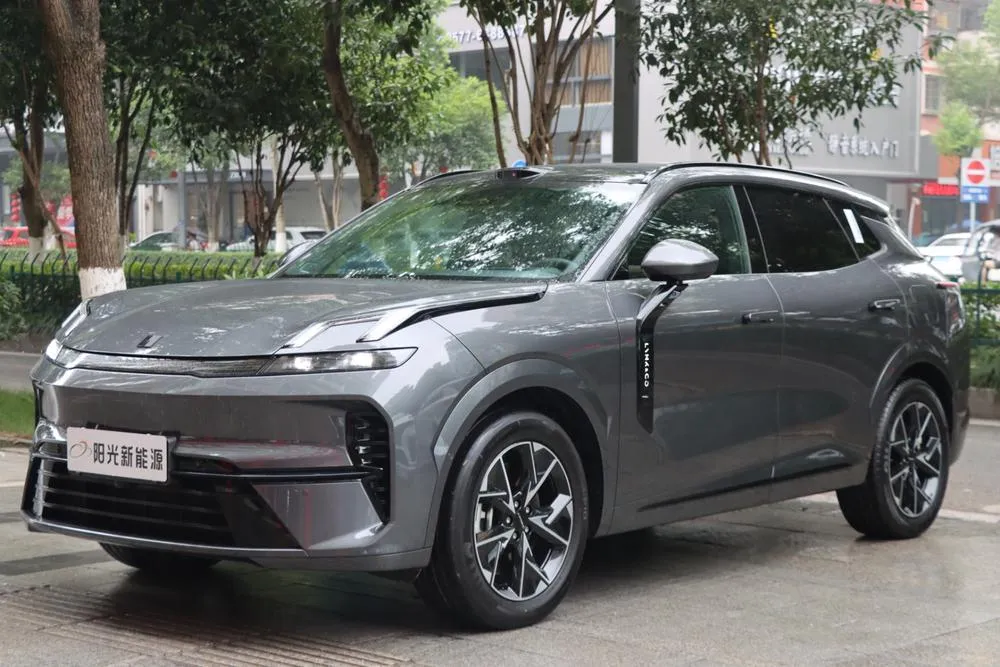 Lynk & Co 08 EM-P, 2026