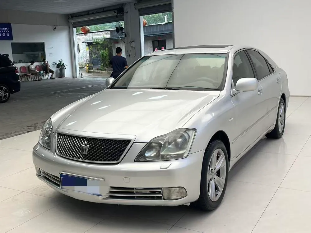 Toyota Crown, 2007