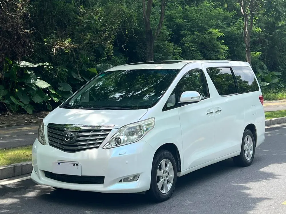 Toyota Alphard, 2011