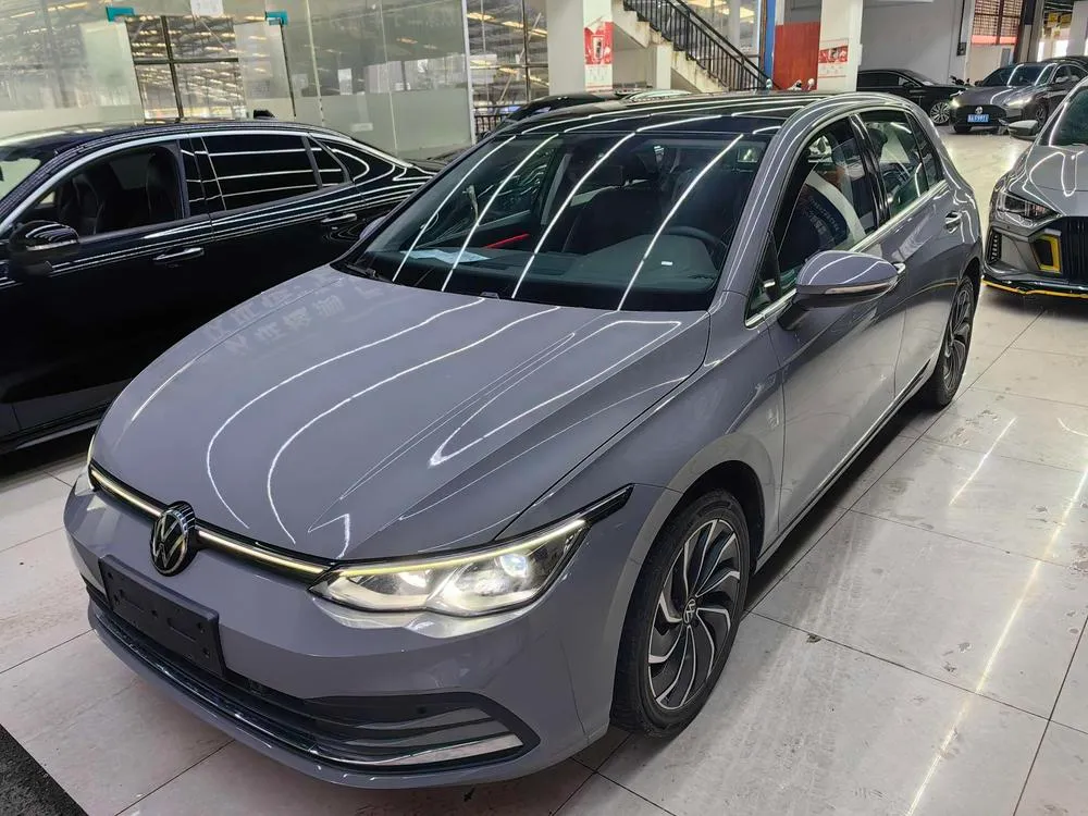 Volkswagen Golf, 2023
