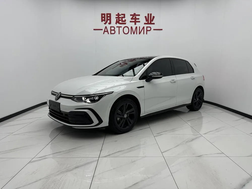 Volkswagen Golf, 2022