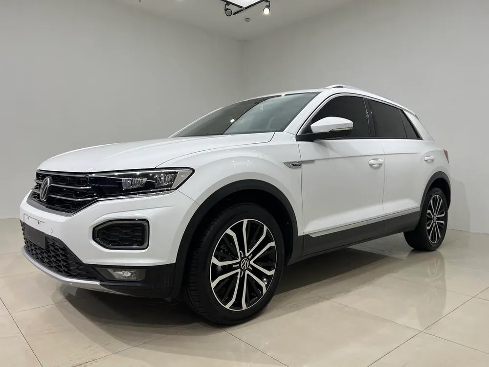 Volkswagen T-Roc 280TSI DSG 2WD PLUS, 2022 — фото 1