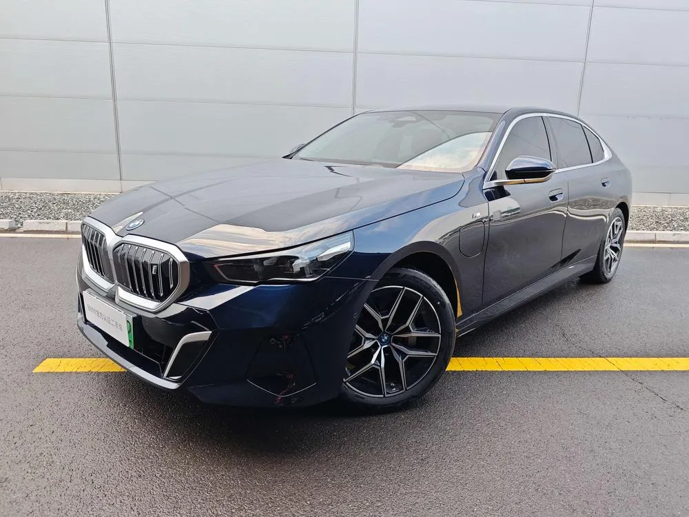 BMW i5, 2025