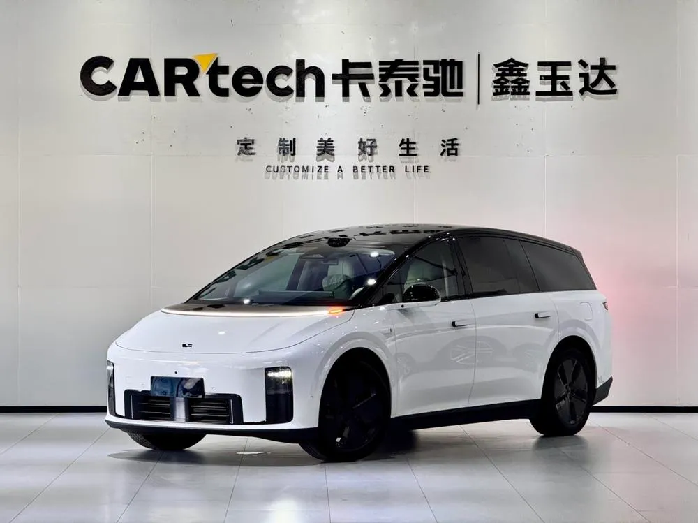 Li Auto i8, 2025