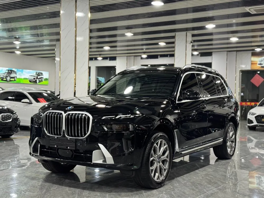 BMW X7, 2023