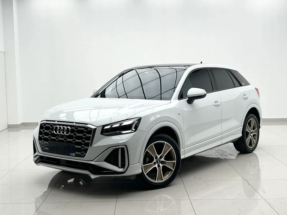 Audi Q2L, 2022