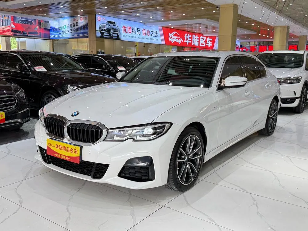 BMW 3-Series, 2022