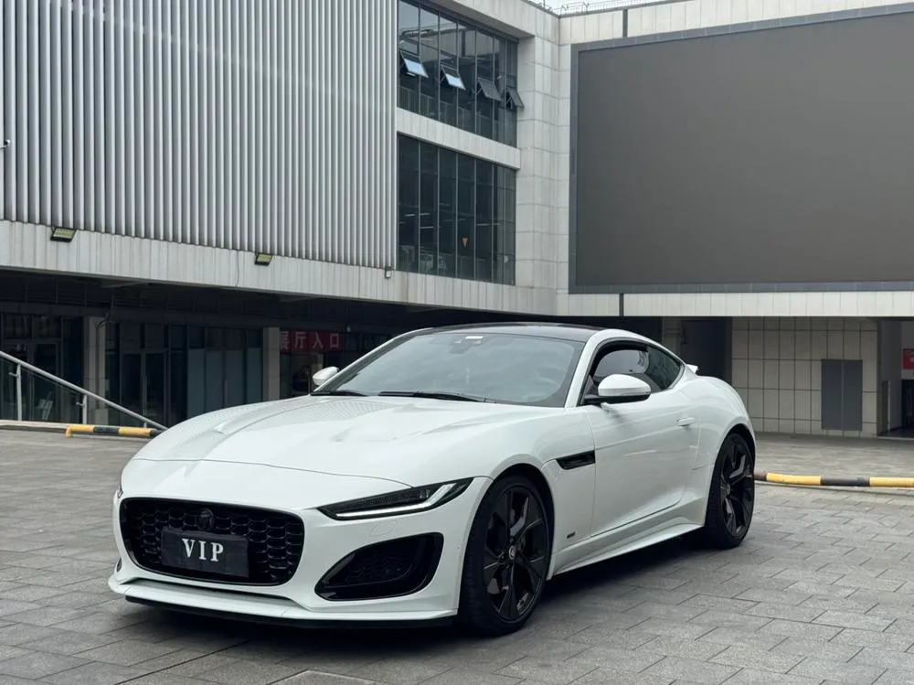 Jaguar F-TYPE, 2024