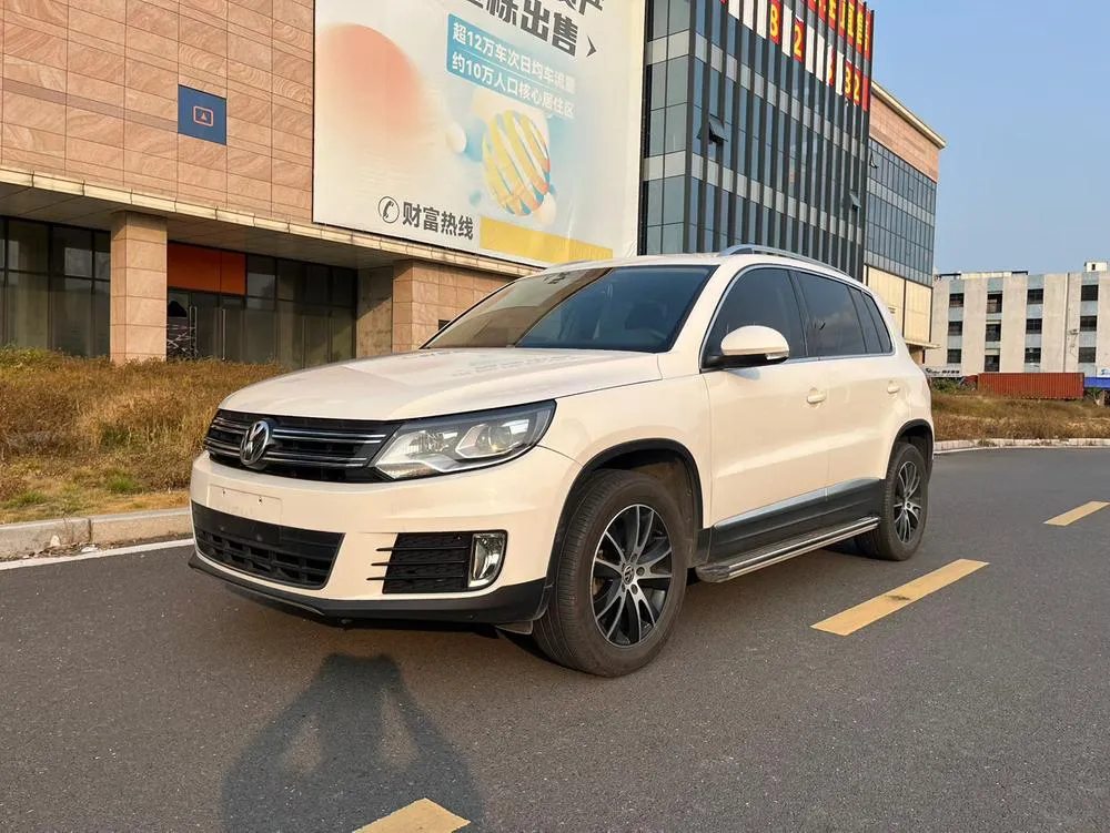 Volkswagen Tiguan 1.8TSI Auto 2WD Luxury Version, 2015 — фото 1