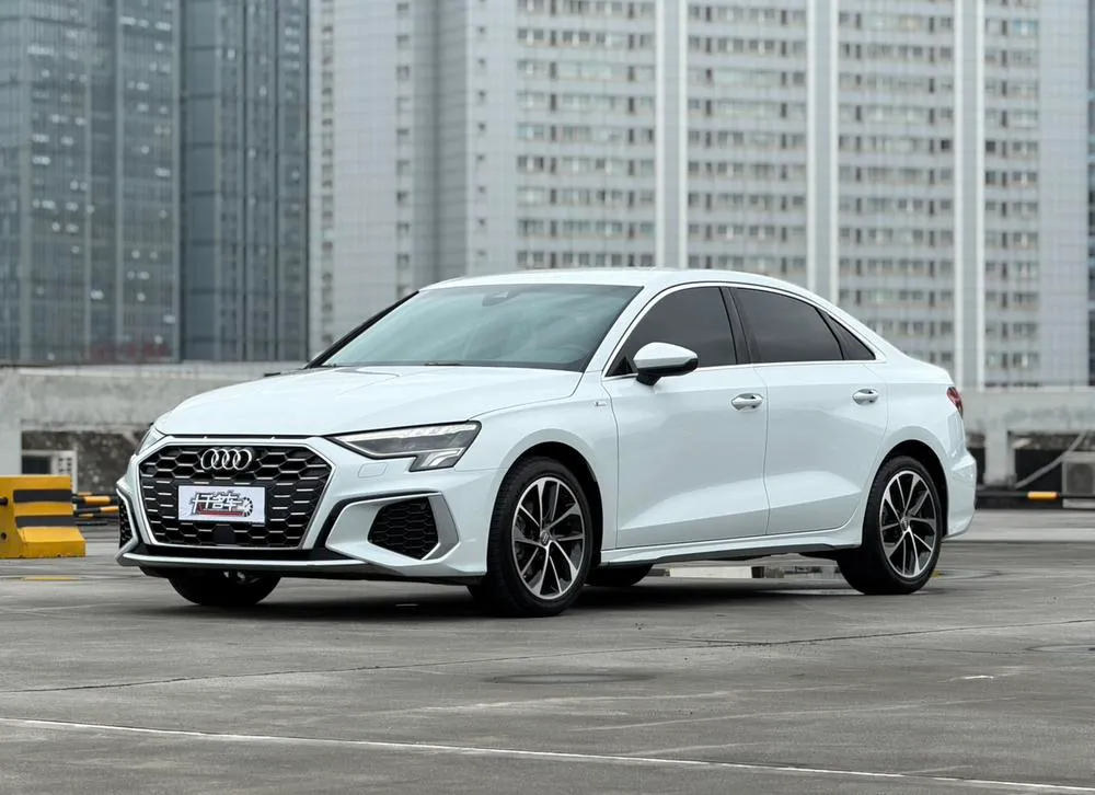 Audi A3 A3L Limousine 35 TFSI Sport Version, 2021 — фото 1