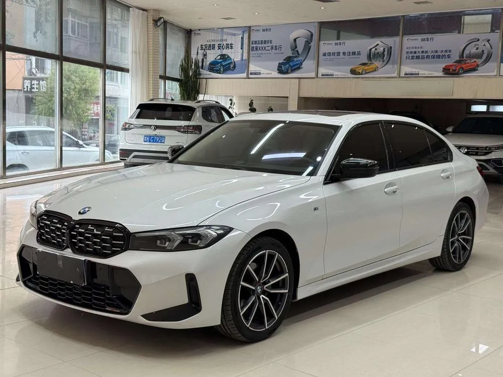 BMW 3-Series, 2023