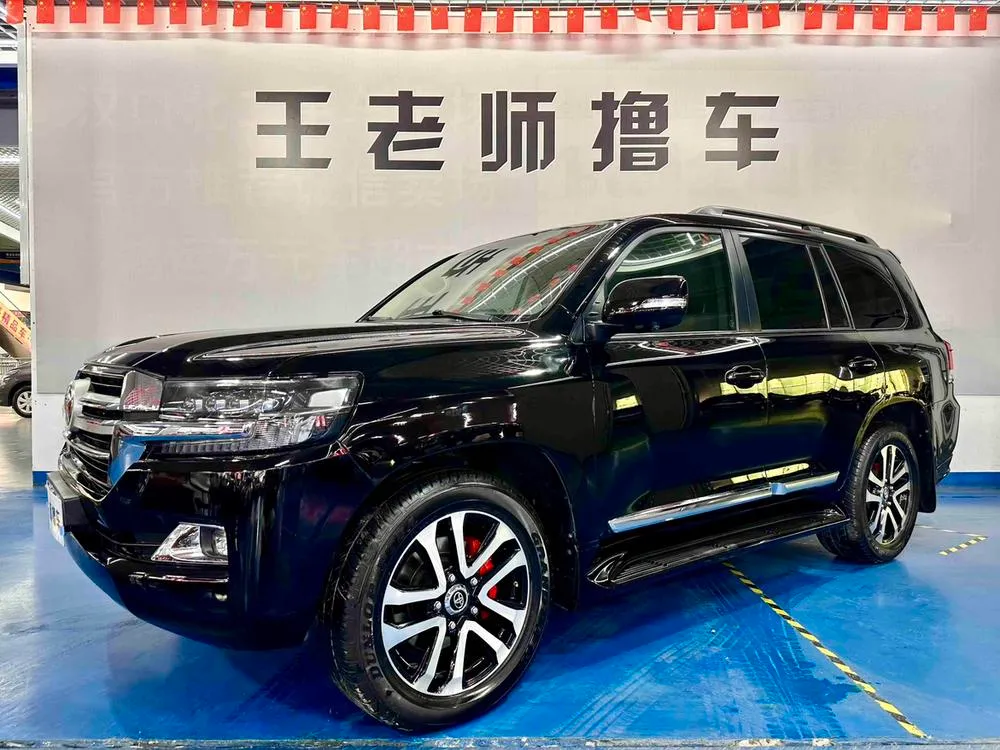 Toyota Land Cruiser (Import), 2018