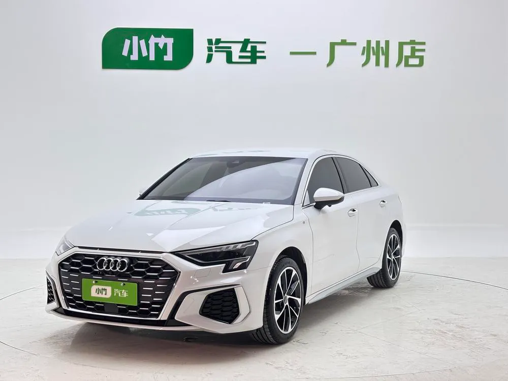 Audi A3 A3L Limousine 35 TFSI Sport Version, 2022 — фото 1