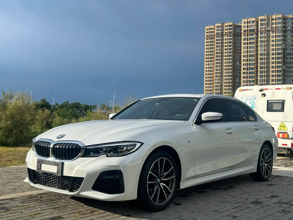 BMW 3-Series, 2022