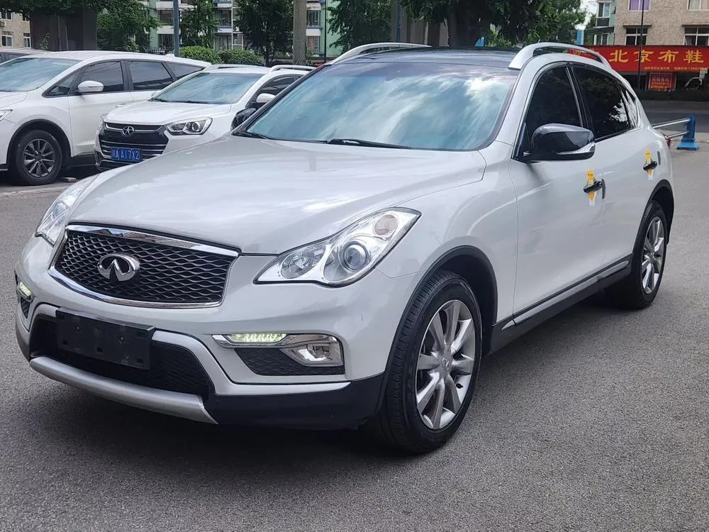 Infiniti QX50, 2015