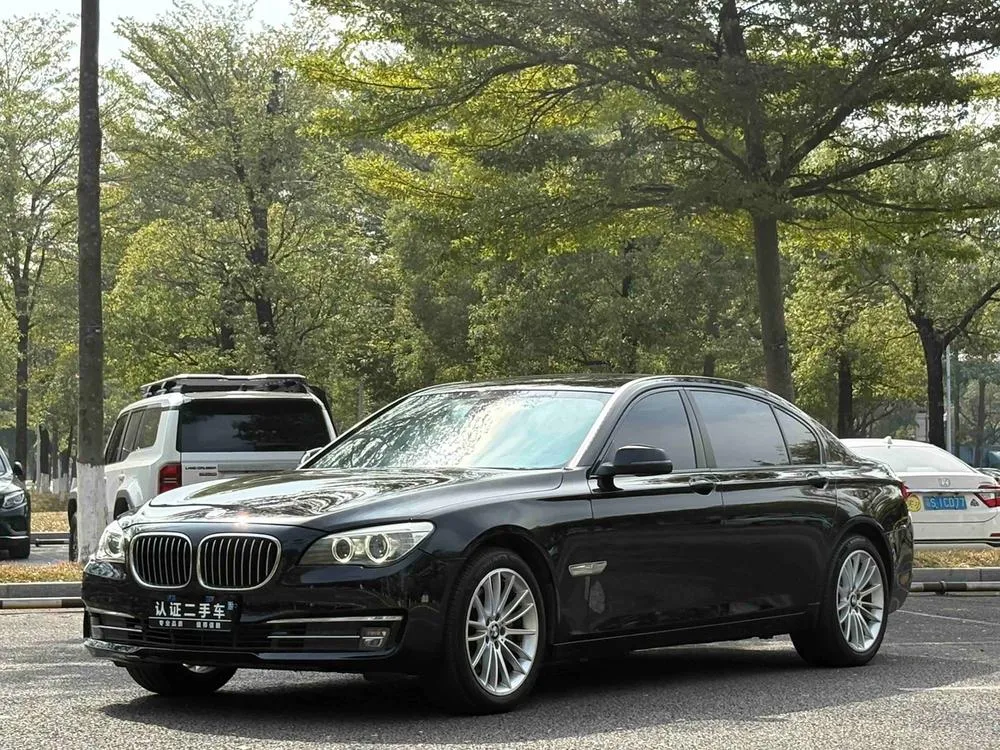BMW 7-Series, 2014