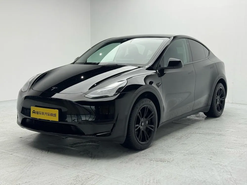 Tesla Model Y, 2022
