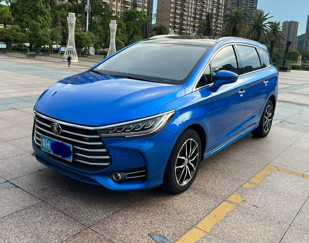 BYD Song MAX, 2017