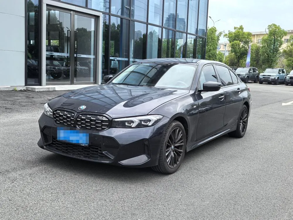 BMW 3-Series, 2023