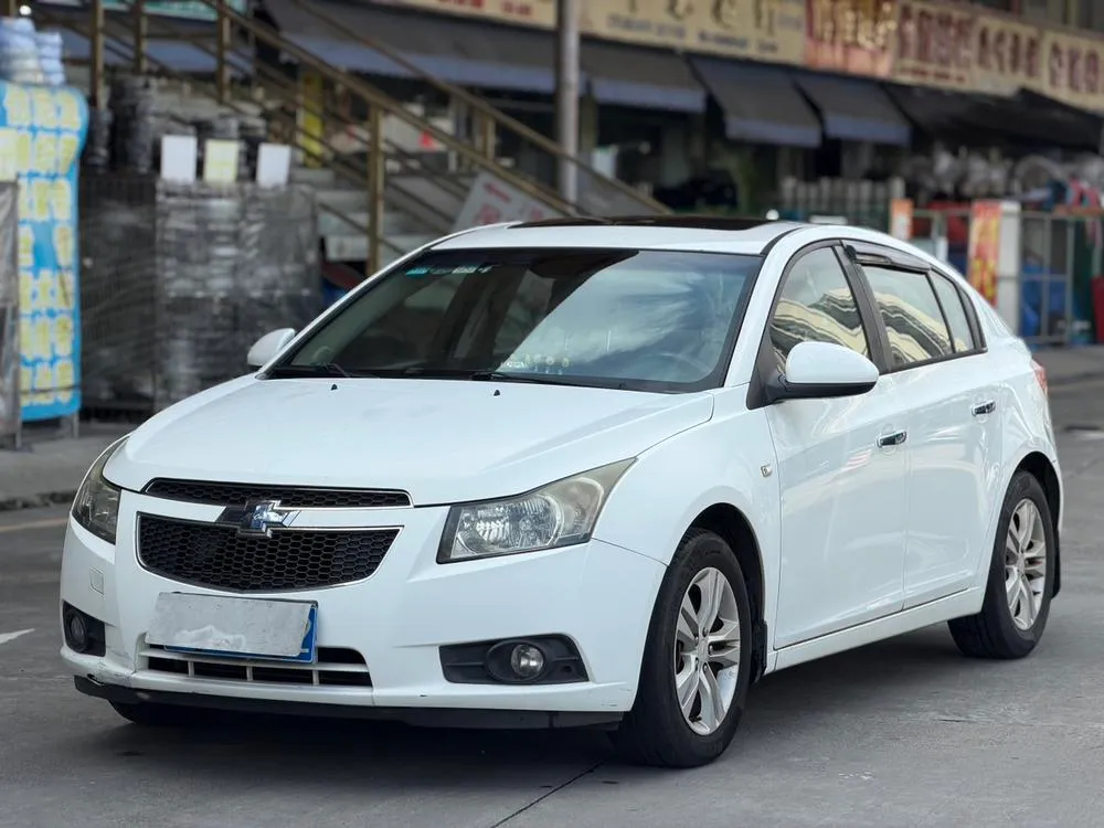 Chevrolet Cruze 1.6L Auto Luxury Version, 2013 — фото 1