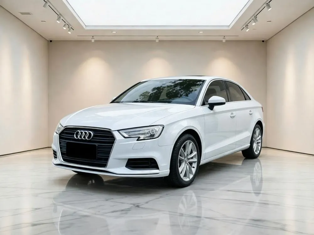 Audi A3 30 Version Limousine 35 TFSI Version, 2018 — фото 1