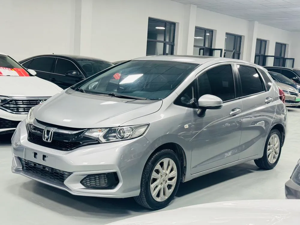 Honda Fit 1.5L CVT Comfort Sunroof Edition, 2018 — фото 1