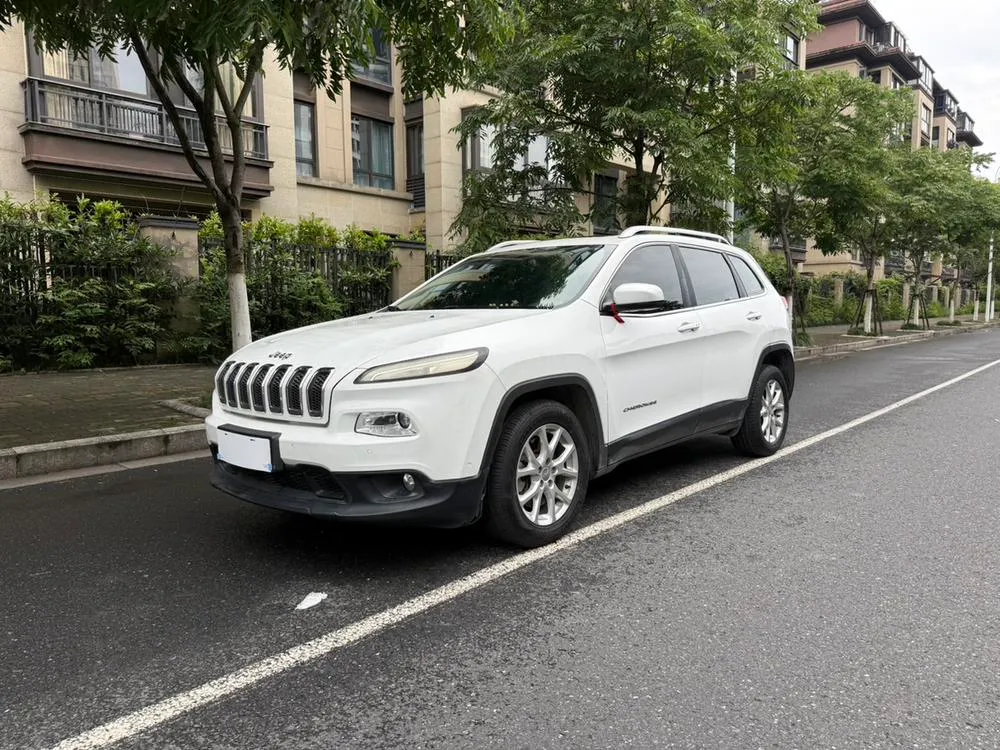 Jeep Cherokee, 2016