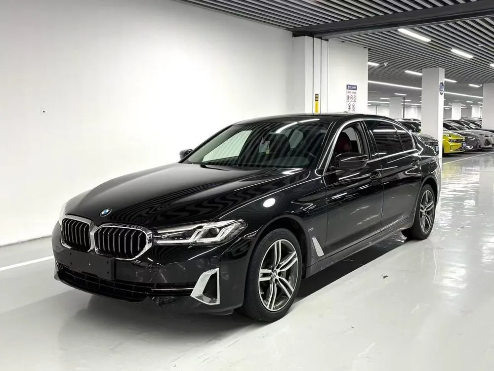 BMW 5-Series, 2023