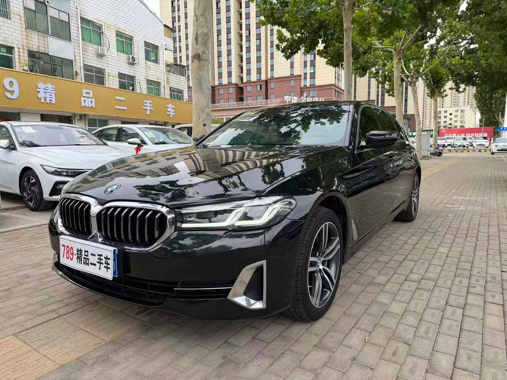BMW 5-Series, 2023