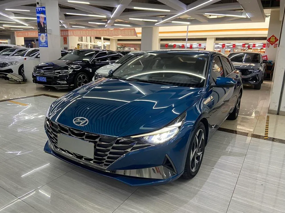 Hyundai Elantra, 2022
