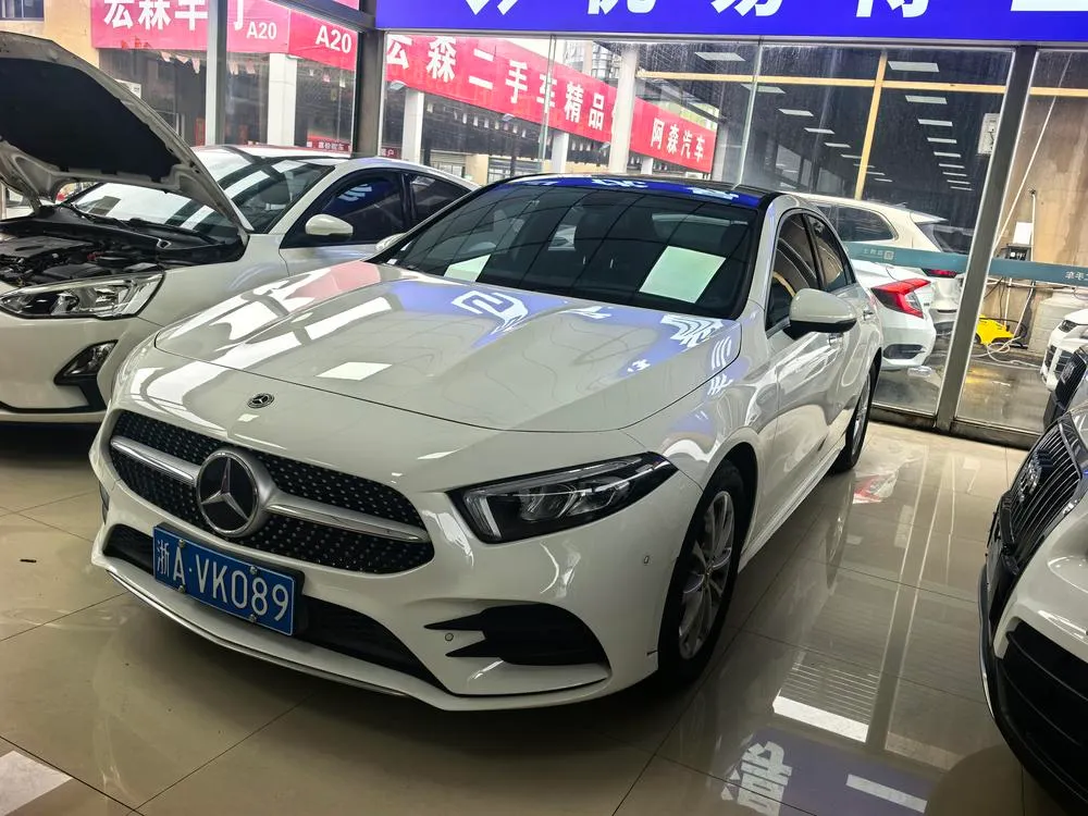 Mercedes-Benz A-Class A 200 L Sport Fashion Edition, 2021 — фото 1