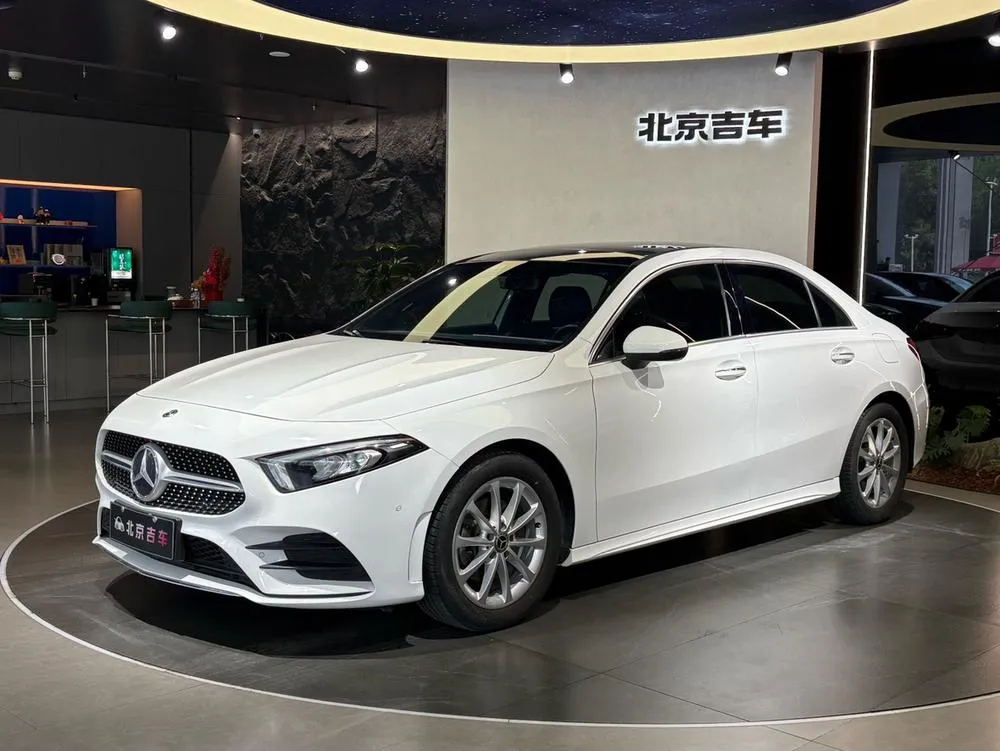 Mercedes-Benz A-Class A 200 L Sport, 2019 — фото 1