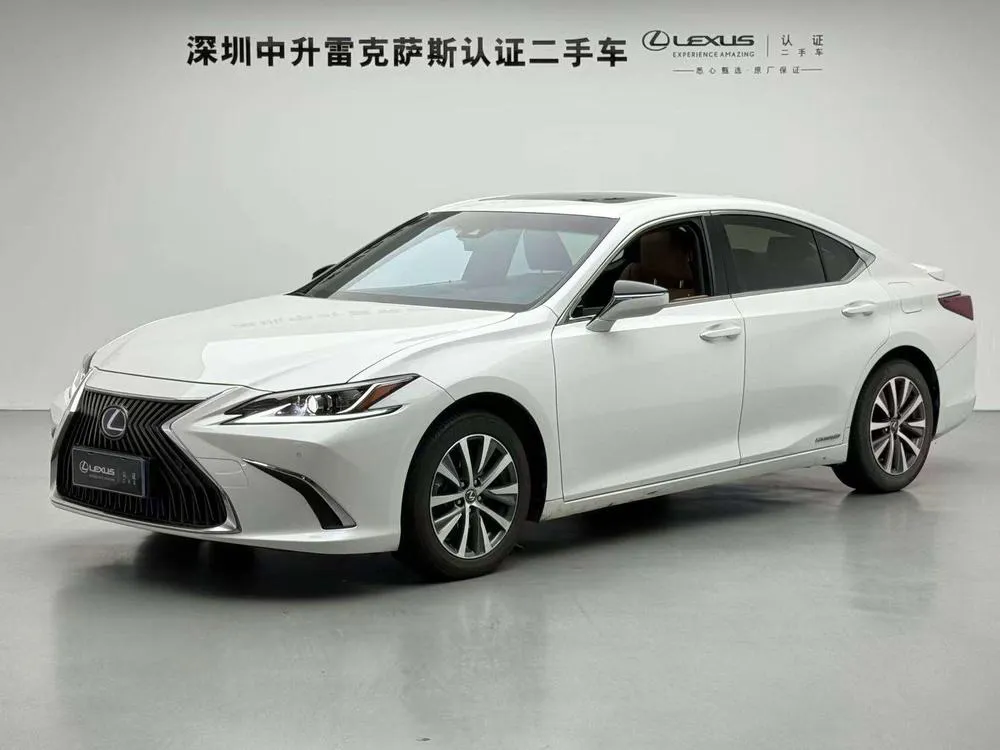 Lexus ES, 2020