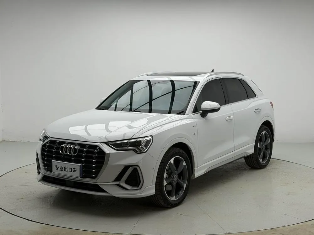Audi Q3, 2022