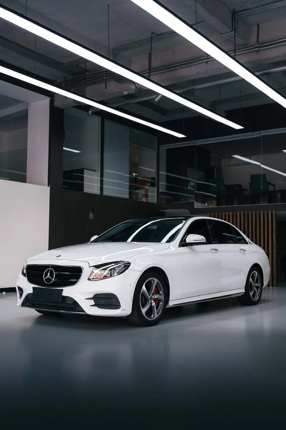Mercedes-Benz E-Class E 300 L Sport Luxury Version, 2017 — фото 1