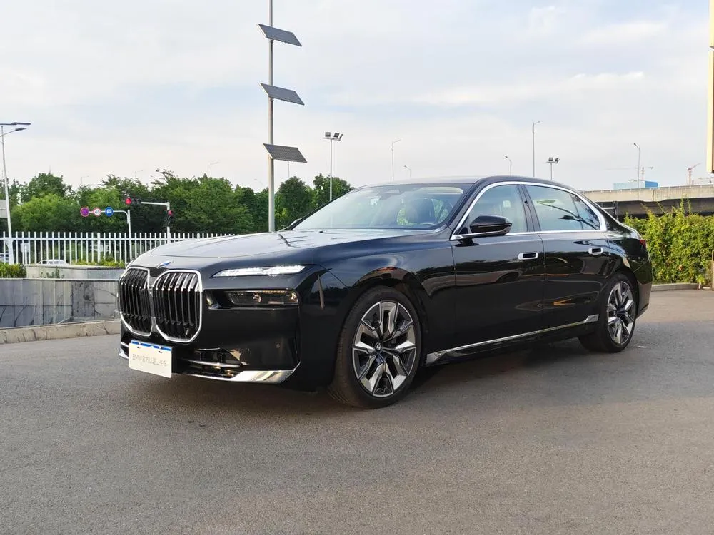 BMW 7-Series, 2023
