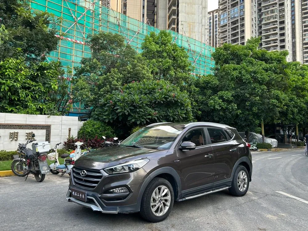 Hyundai Tucson 1.6T Dual Clutch 2WD Smart Version, 2015 — фото 1