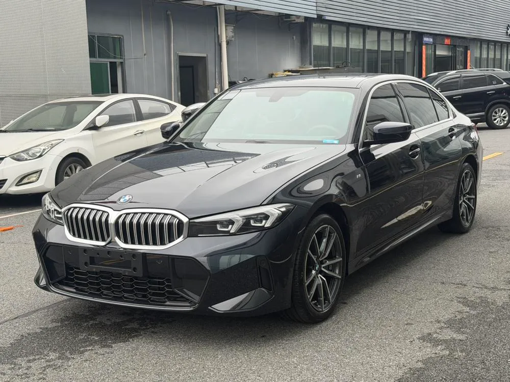 BMW 3-Series, 2023