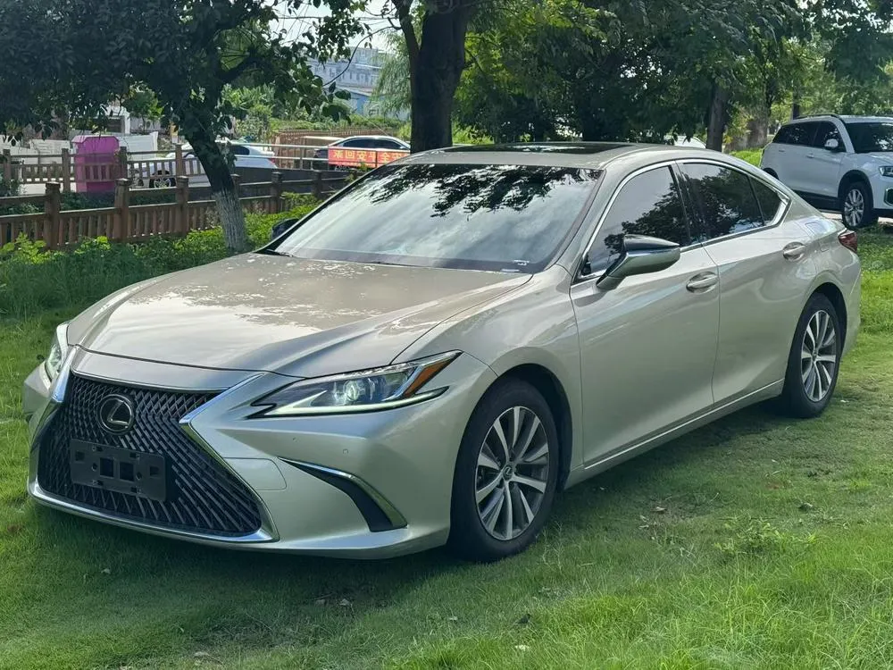Lexus ES, 2018