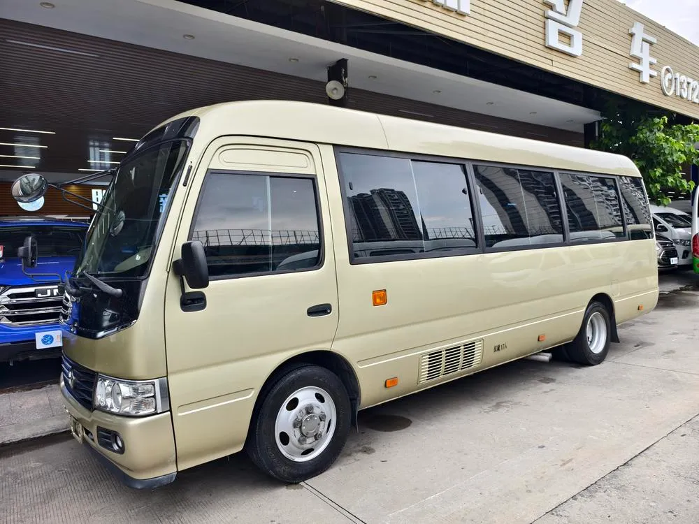 Toyota Coaster 4.0L Manual RWD 17 Seater Edition, 2021 — фото 1