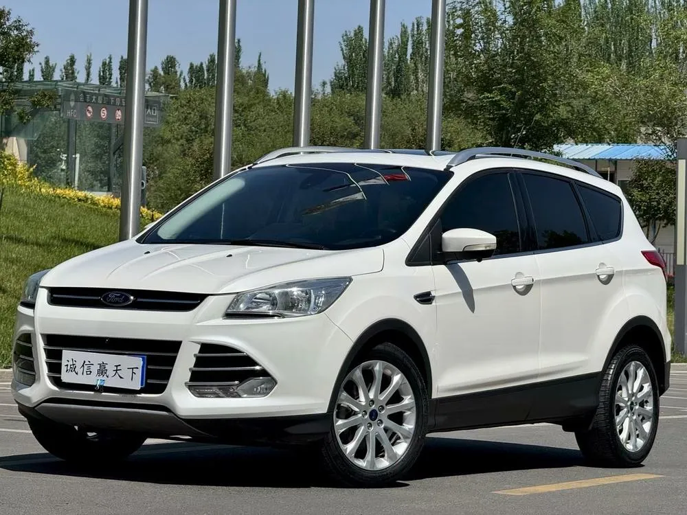 Ford Kuga, 2015