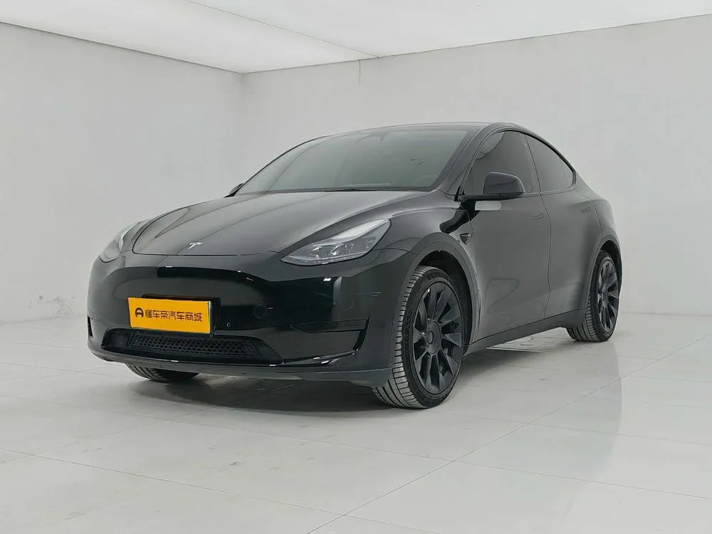 Tesla Model Y, 2022