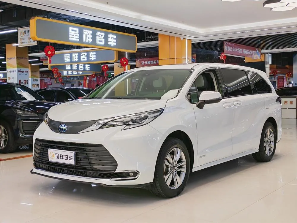 Toyota Sienna, 2023