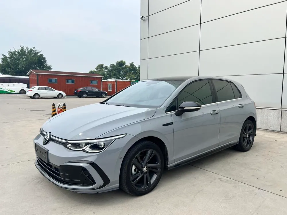 Volkswagen Golf, 2023