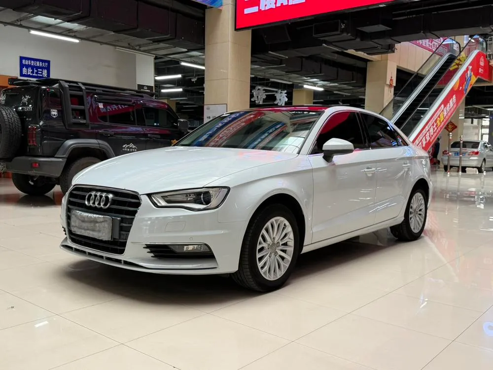 Audi A3 Limousine 35 TFSI Version, 2016 — фото 1